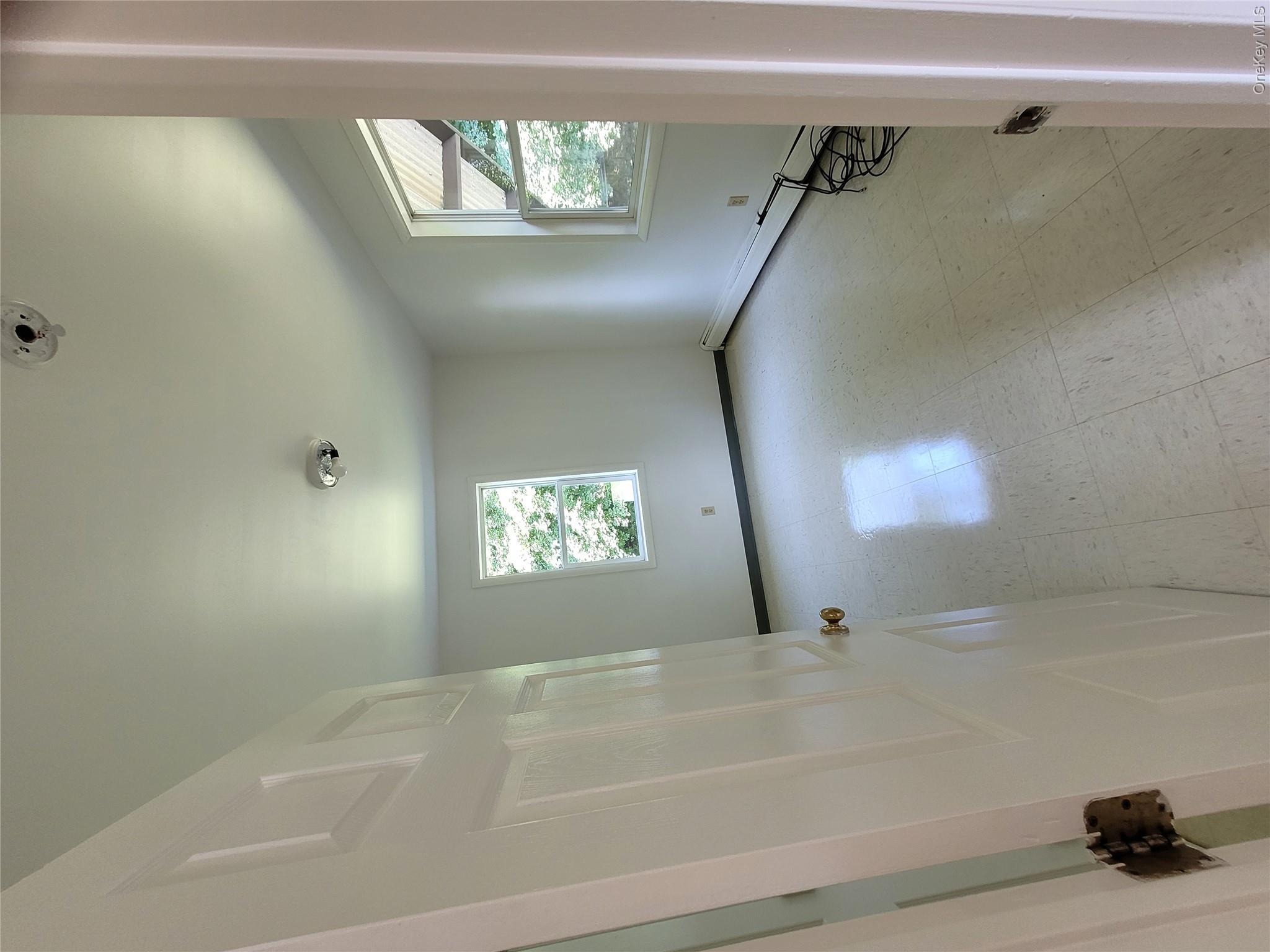 11 Fallkill Avenue Poughkeepsie, NY 12601 - Photo 6 of 7