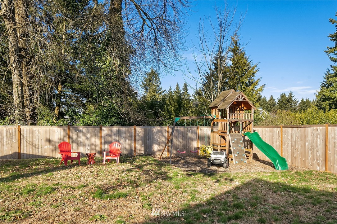 10902 Southeast 186th Street Renton, WA 98055 - Photo 31 of 32 a view of outdoor space with garden and entertaining space