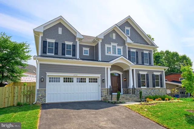 $2,299,900 | 505 Hillcrest Drive Southwest, Vienna, VA 22180