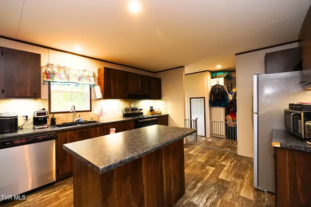 $219,900 | 6345 Highway 69, Paris, TN 38242