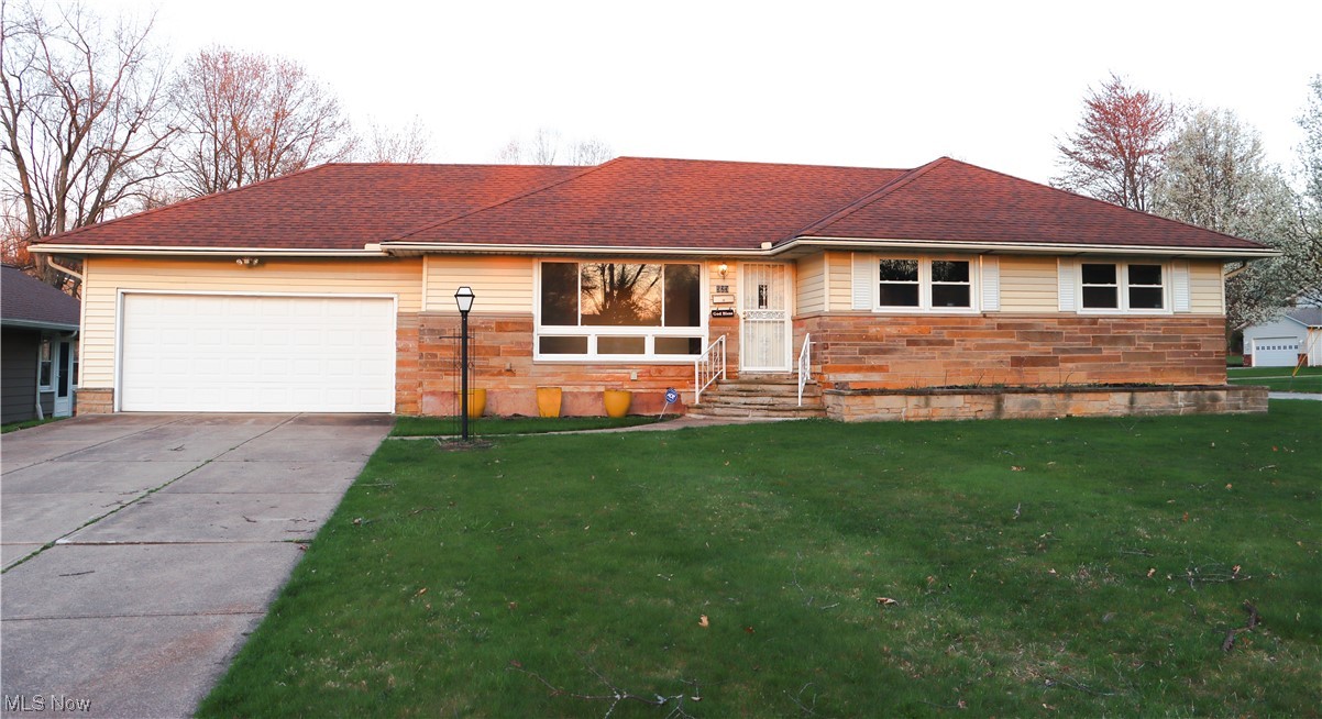 523 Harris Road Cleveland, OH 44143 - Photo 1 of 21