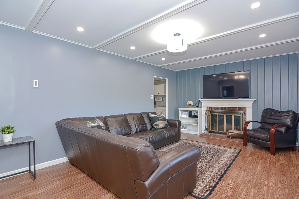 16 Shepherd Road Westborough, MA 01581 - Photo 4 of 21 Gallery Image 4