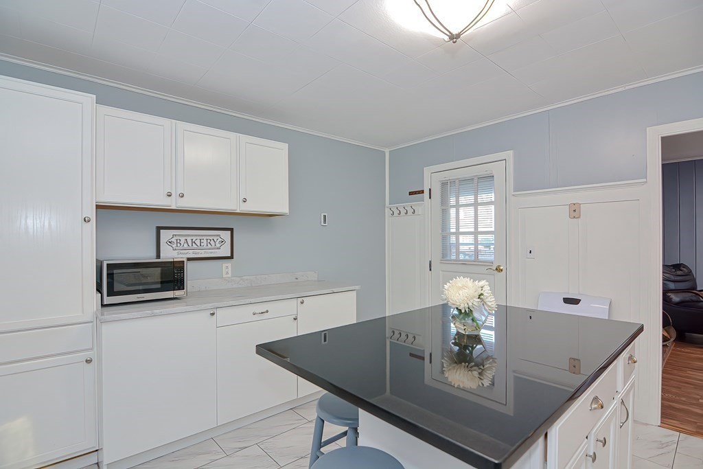 16 Shepherd Road Westborough, MA 01581 - Photo 9 of 21 Gallery Image 9