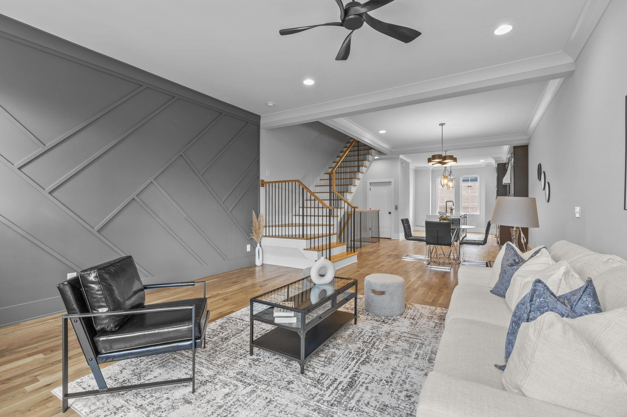 617 South West Street Raleigh, NC 27601 - Photo 10 of 44 a living room with furniture