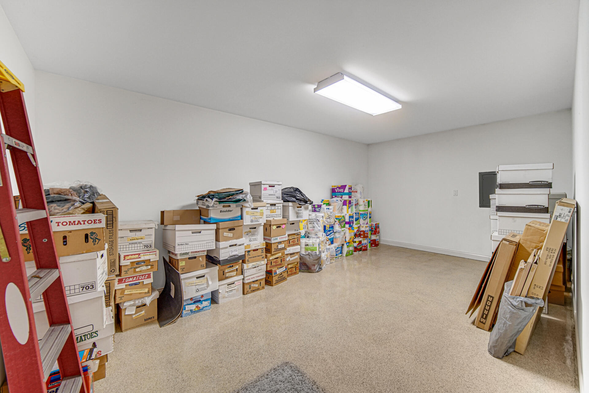 805 Veterans Lane Crown Point, IN 46307 - Photo 24 of 34 a view of a room with gym equipment