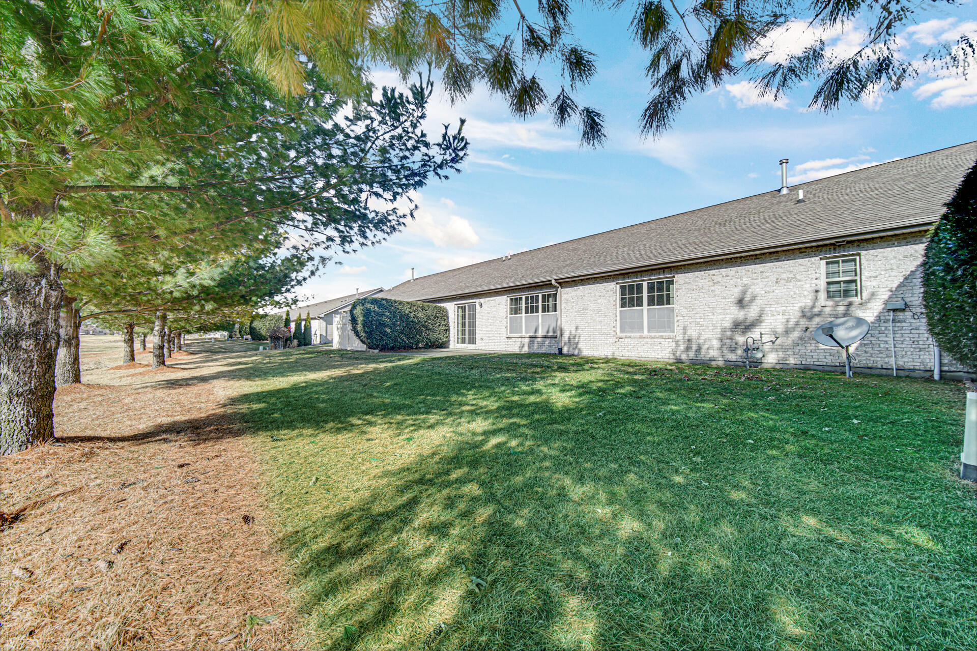 805 Veterans Lane Crown Point, IN 46307 - Photo 27 of 34 a house view with garden space