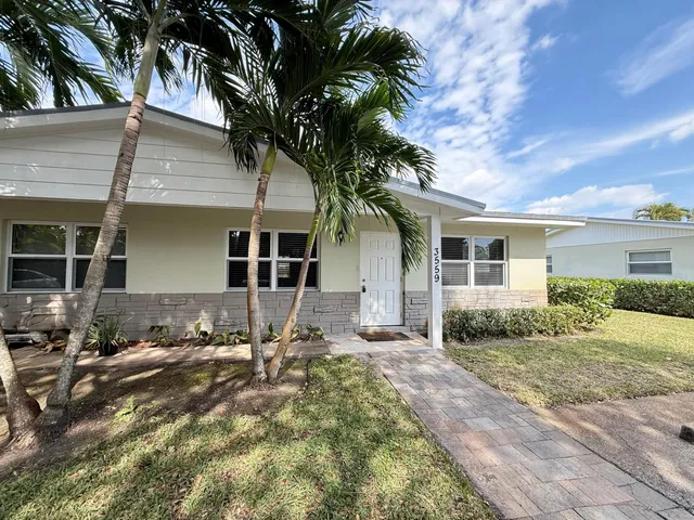 $2,050 | 3559 Burma Court, Unit 2, Palm Beach Gardens, FL 33403