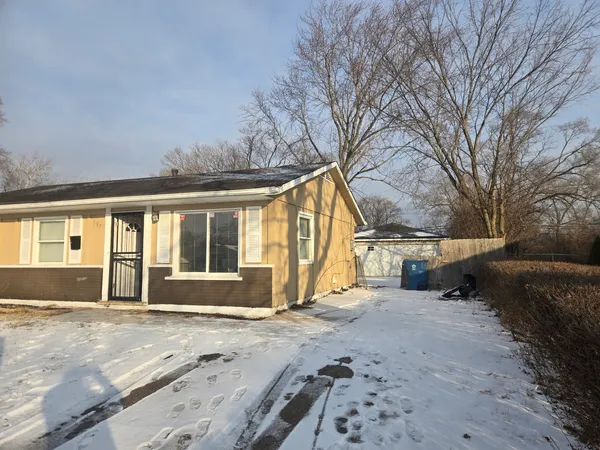 $1,650 | 537 Andover Street, Chicago Heights, IL 60411