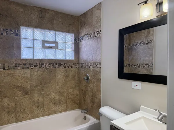 $1,650 | 537 Andover Street, Chicago Heights, IL 60411