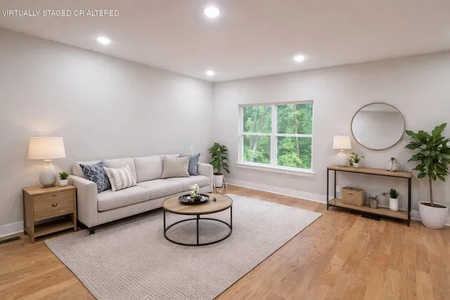 $2,000 | 8448 Old Cleveland Pike, Ooltewah, TN 37363