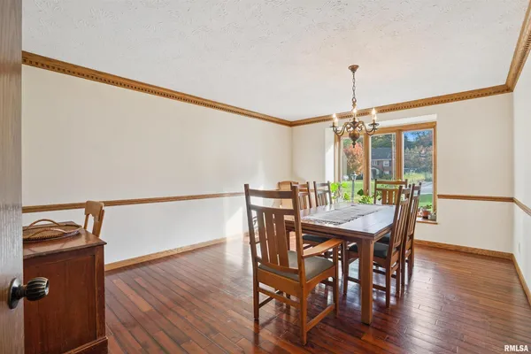 $354,900 | 3800 14th Street, Rock Island, IL 61201