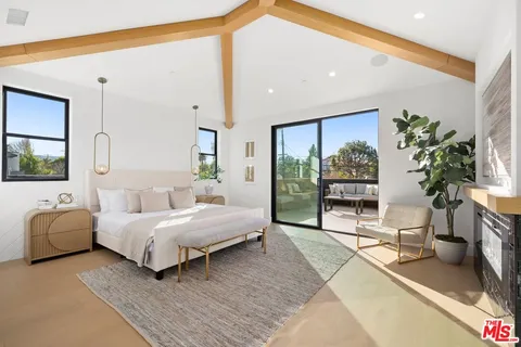 $2,299,000 | 5945 Hesperia Avenue, Encino, CA 91316
