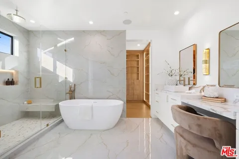 $2,299,000 | 5945 Hesperia Avenue, Encino, CA 91316