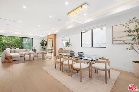 $2,299,000 | 5945 Hesperia Avenue, Encino, CA 91316