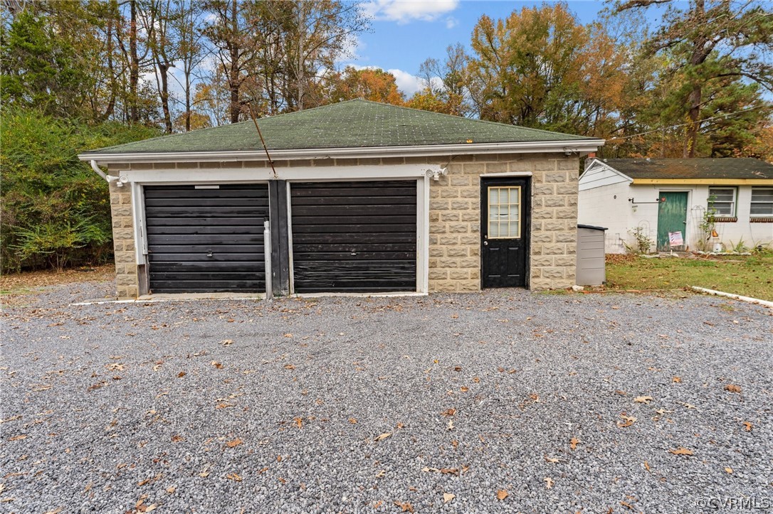 29404 Carson Road Carson, VA 23830 - Photo 4 of 40 front view of a house
