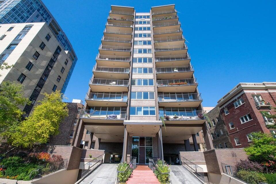 Welcome To Summit House!