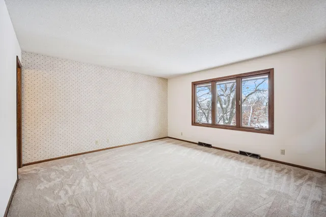 $600,000 | 1267 Nursery Hill Lane, Arden Hills, MN 55126