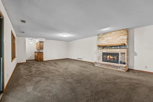 $600,000 | 1267 Nursery Hill Lane, Arden Hills, MN 55126