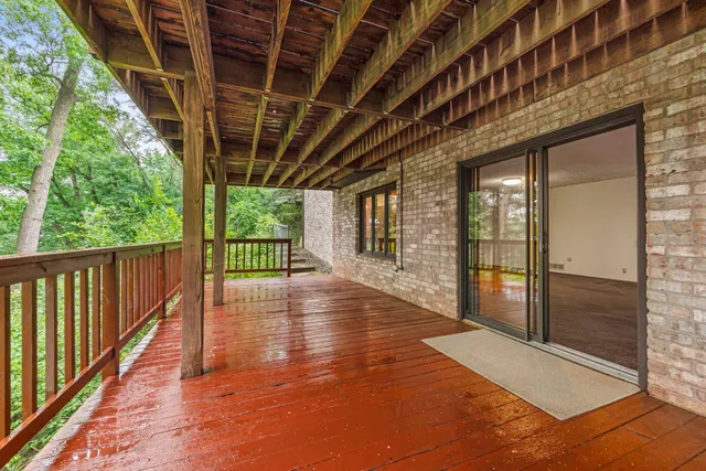 $600,000 | 1267 Nursery Hill Lane, Arden Hills, MN 55126