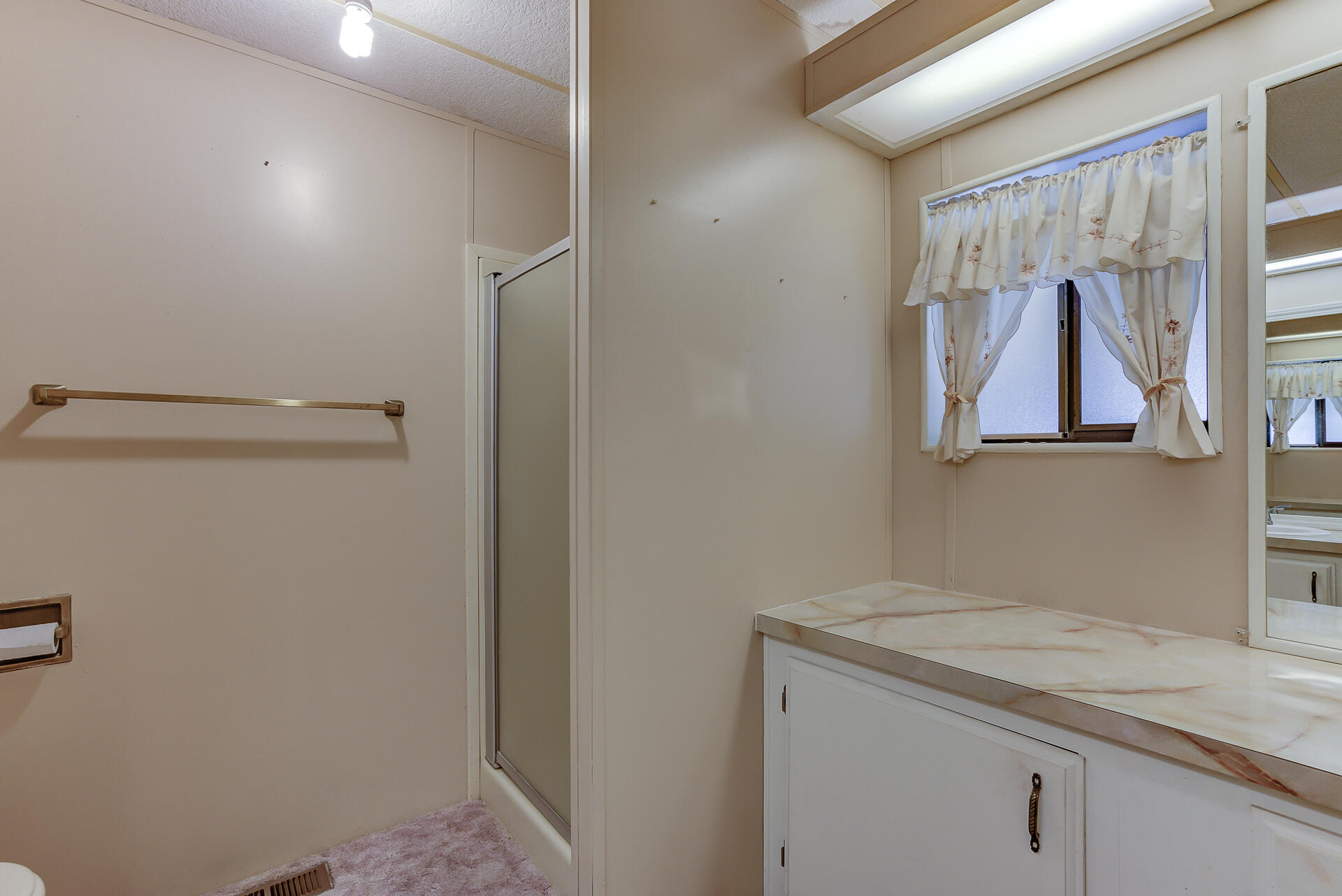 4470 Eagle Nest Road Redding, CA 96003 - Photo 12 of 32 MYS00530_1_2