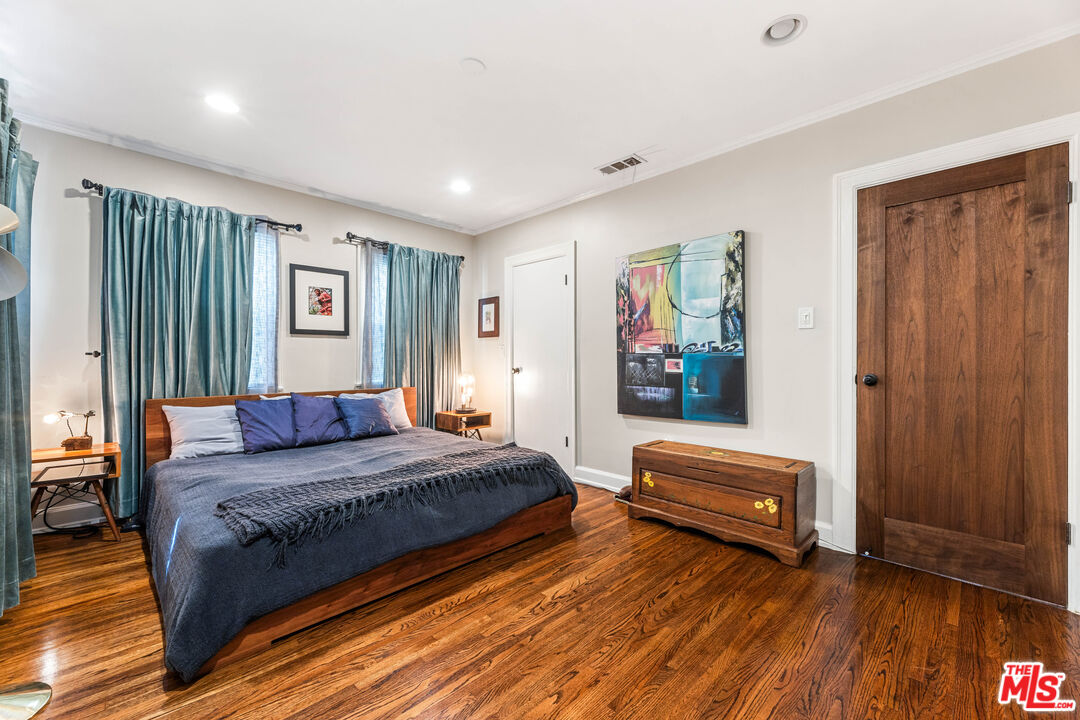 1569 South Orange Grove Avenue Los Angeles, CA 90019 - Photo 21 of 47