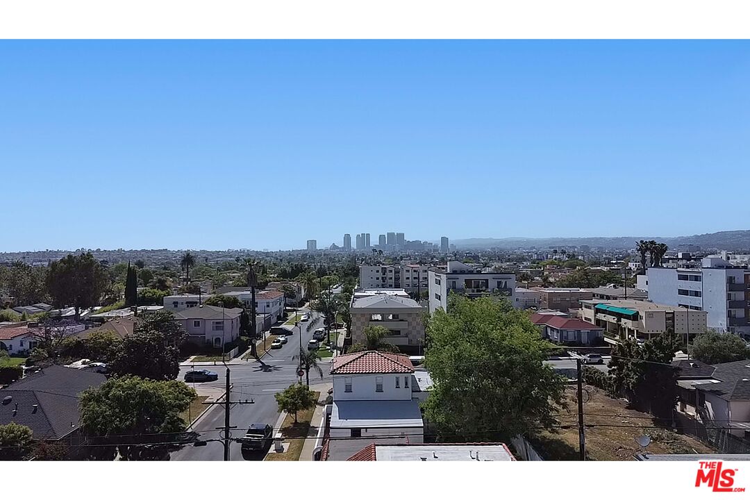 1569 South Orange Grove Avenue Los Angeles, CA 90019 - Photo 46 of 47