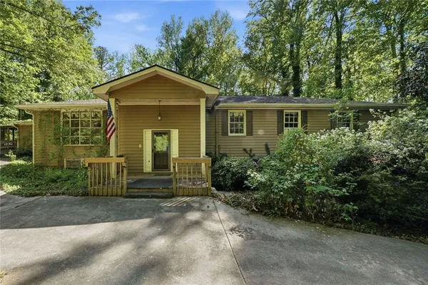 $500,000 | 1453 Clearview Drive Northwest, Acworth, GA 30102