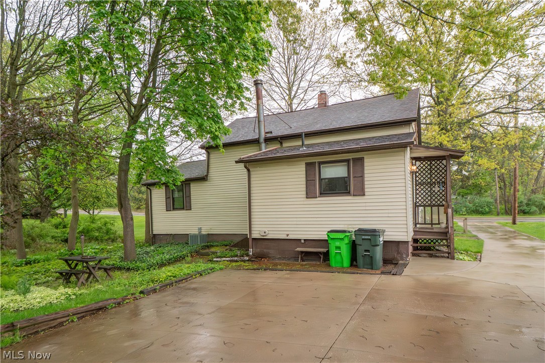 2909 Sanitarium Road Akron, OH 44312 - Photo 20 of 27