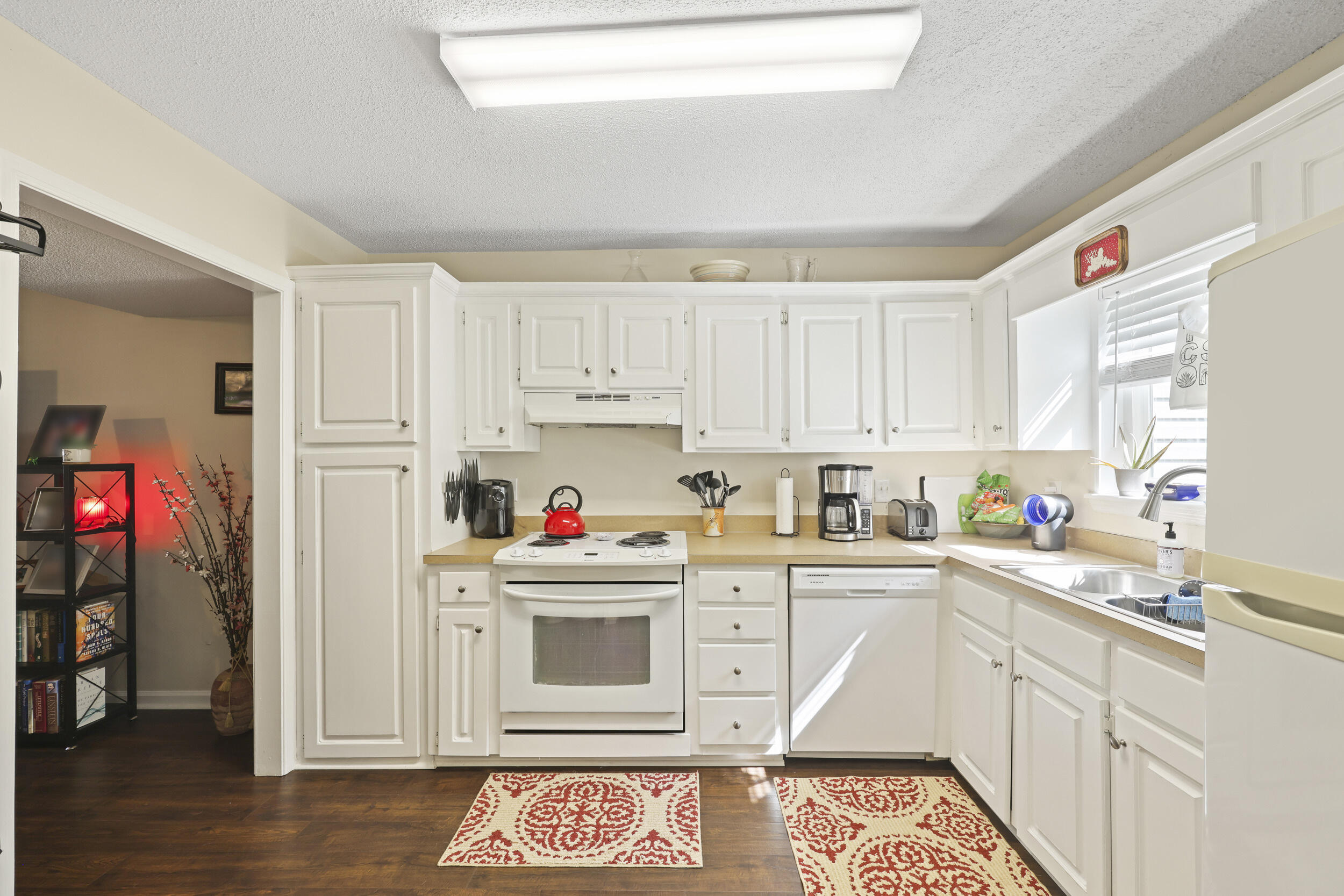 18 Rudwick Circle Goose Creek, SC 29445 - Photo 8 of 29 Kitchen
