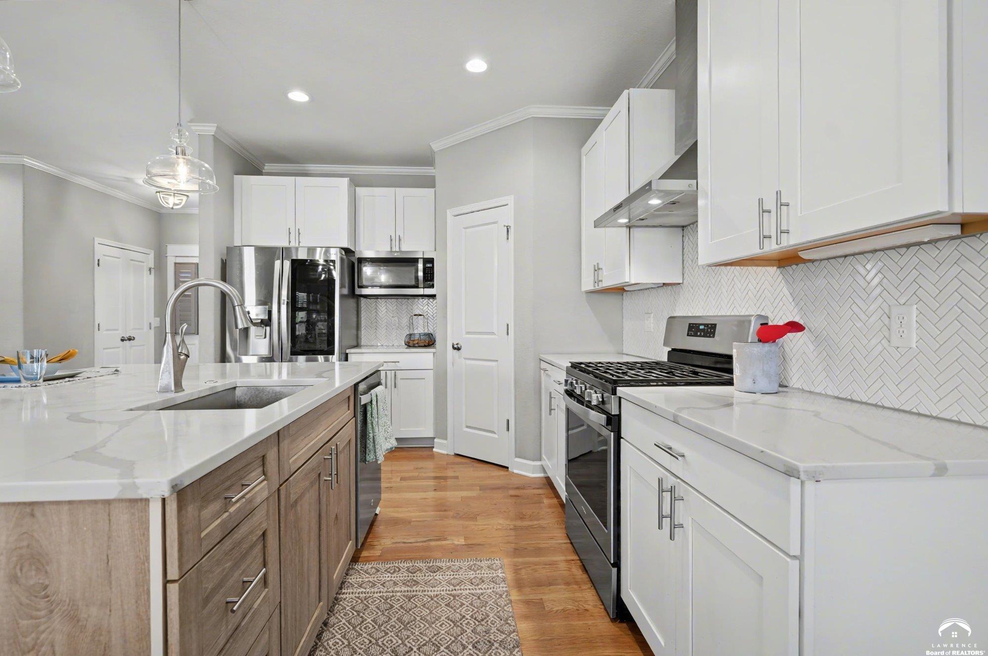 1115 Klein Court Lawrence, KS 66049 - Photo 4 of 24