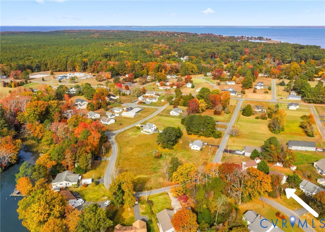 1120 South Glebe Road Montross, VA 22520 - Photo 2 of 29 a view of city and ocean