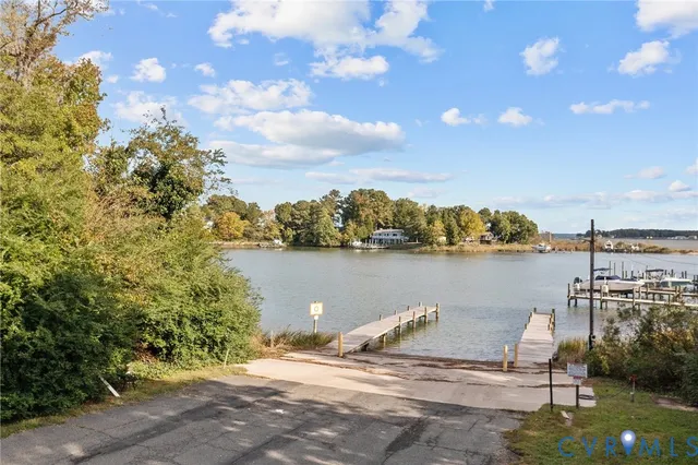 $290,000 | 1120 South Glebe Road, Montross, VA 22520