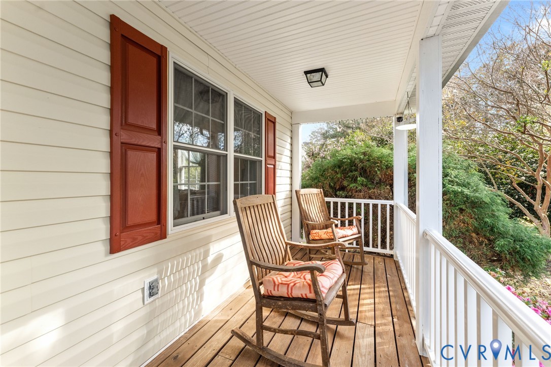 1120 South Glebe Road Montross, VA 22520 - Photo 8 of 31 a view of balcony with furniture