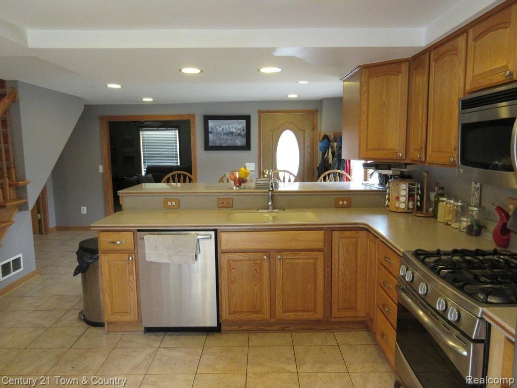 5625 John R Road Troy, MI 48085 - Photo 4 of 31 4a.jpg