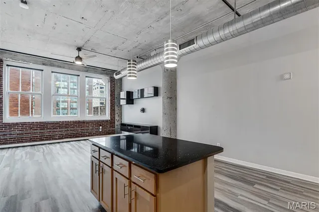 $129,000 | 1511 Locust Street, Unit 304, St. Louis, MO 63103