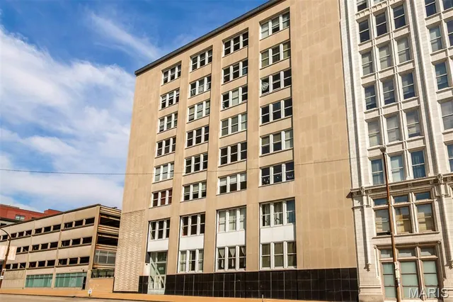 $129,000 | 1511 Locust Street, Unit 304, St. Louis, MO 63103