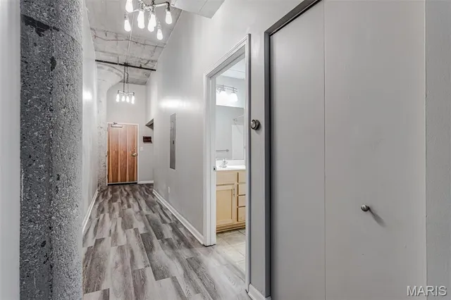 $129,000 | 1511 Locust Street, Unit 304, St. Louis, MO 63103