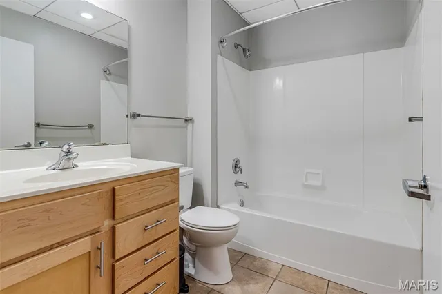 $129,000 | 1511 Locust Street, Unit 304, St. Louis, MO 63103