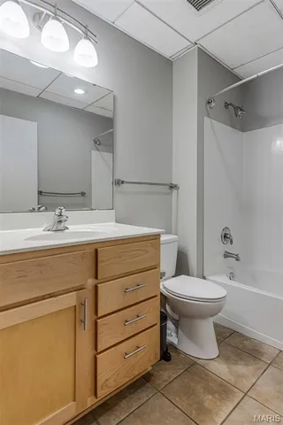 $129,000 | 1511 Locust Street, Unit 304, St. Louis, MO 63103