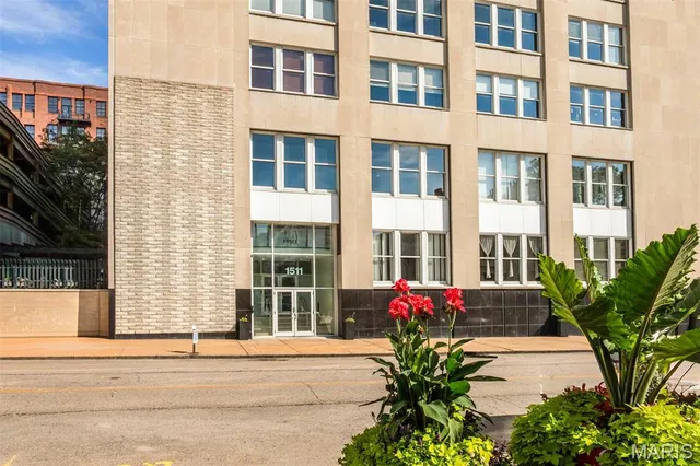 $129,000 | 1511 Locust Street, Unit 304, St. Louis, MO 63103