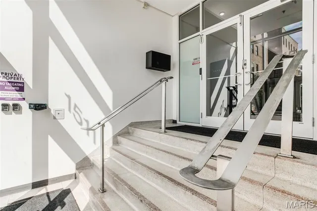 $129,000 | 1511 Locust Street, Unit 304, St. Louis, MO 63103