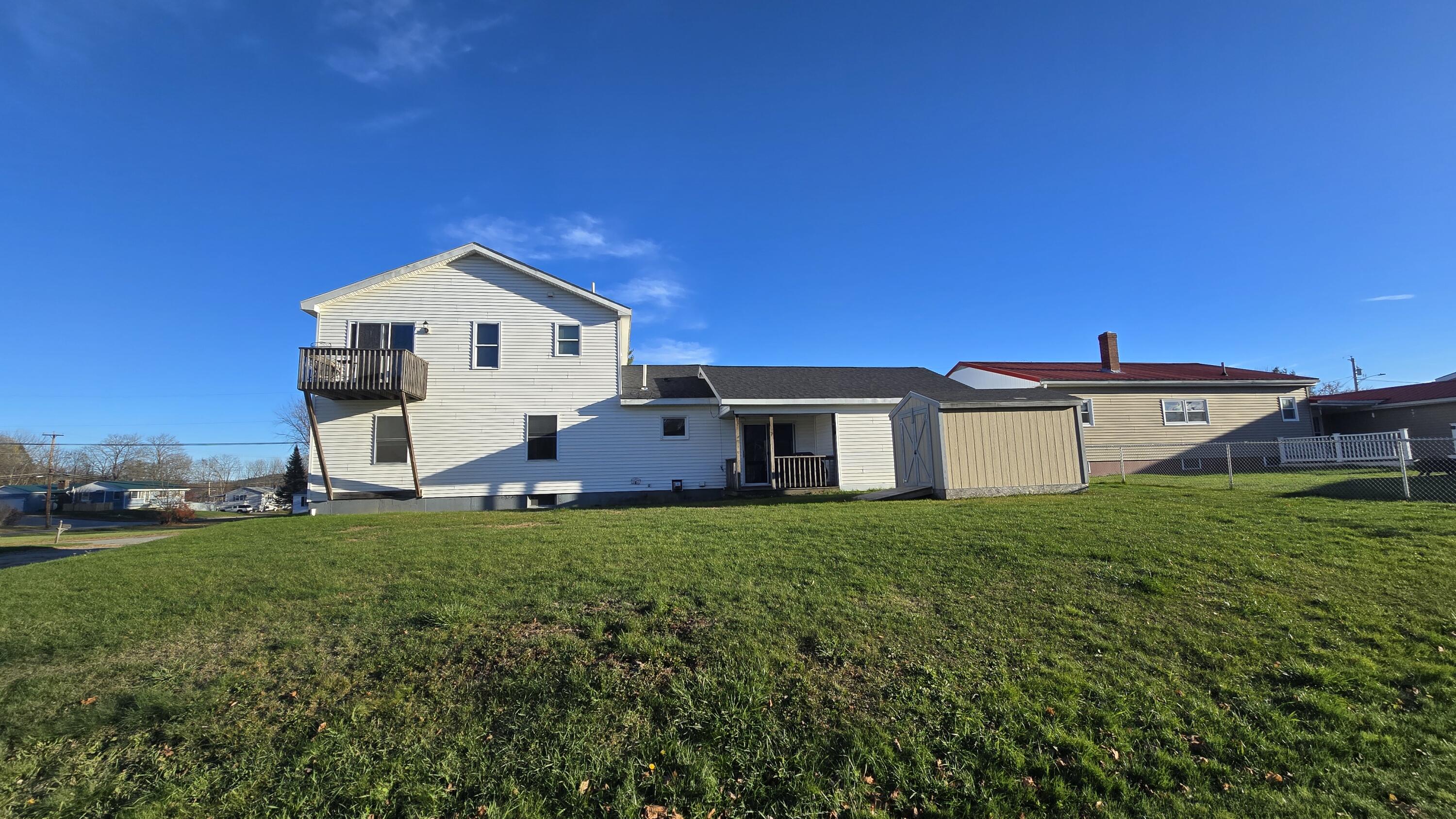 66 Dill Street Lewiston, ME 04240 - Photo 3 of 32 20251115_144136