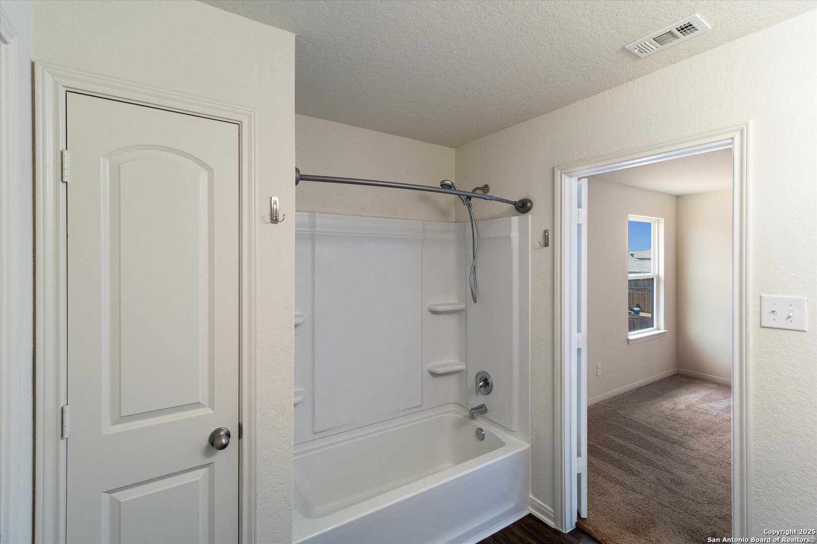 15214 Walcott Ridge Von Ormy, TX 78073 - Photo 14 of 21