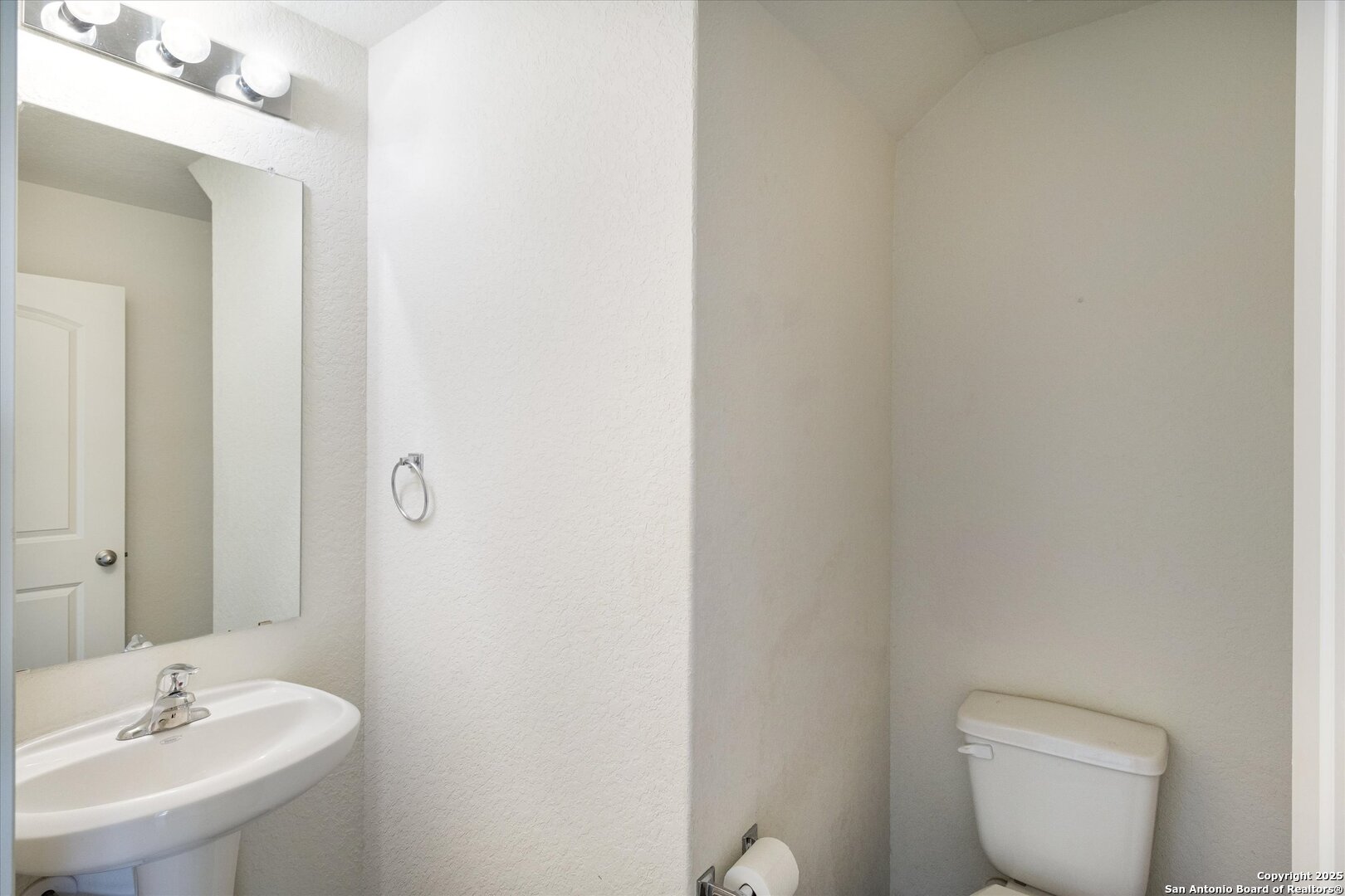 15214 Walcott Ridge Von Ormy, TX 78073 - Photo 18 of 21