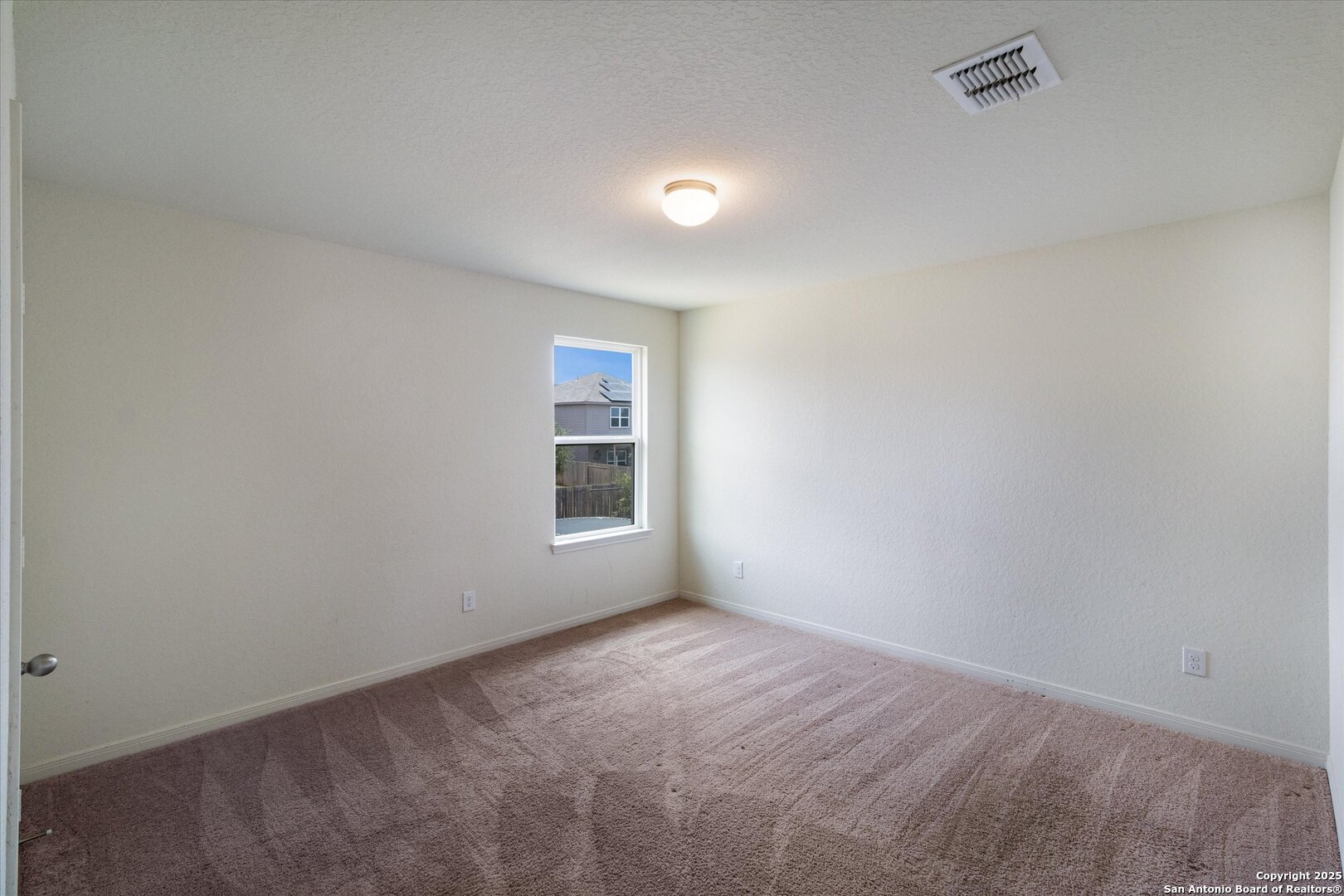 15214 Walcott Ridge Von Ormy, TX 78073 - Photo 10 of 21