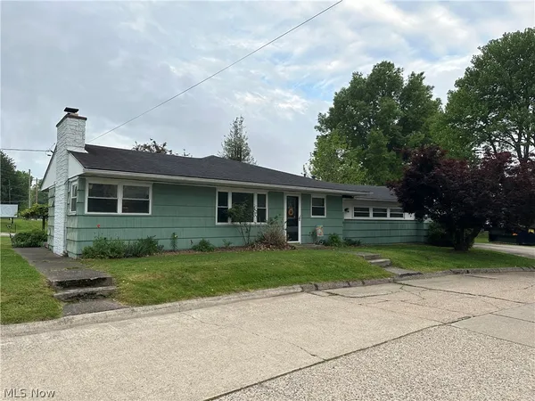 $198,500 | 5515 Grand Central Avenue, Vienna, WV 26105