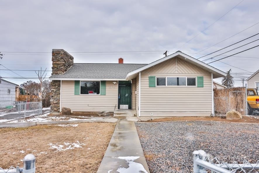 312 West Ridge Road Moses Lake, WA 98837 - Photo 1 of 25 Gallery Image 1
