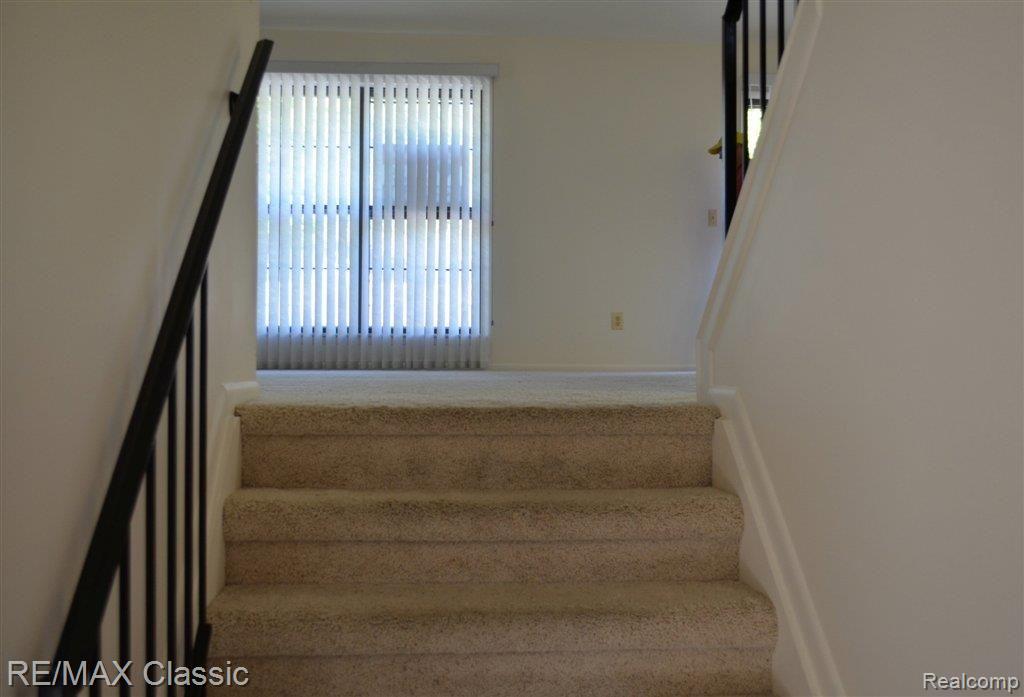 857 Langdon Court Rochester, MI 48307 - Photo 12 of 20 DSC_0039.JPG