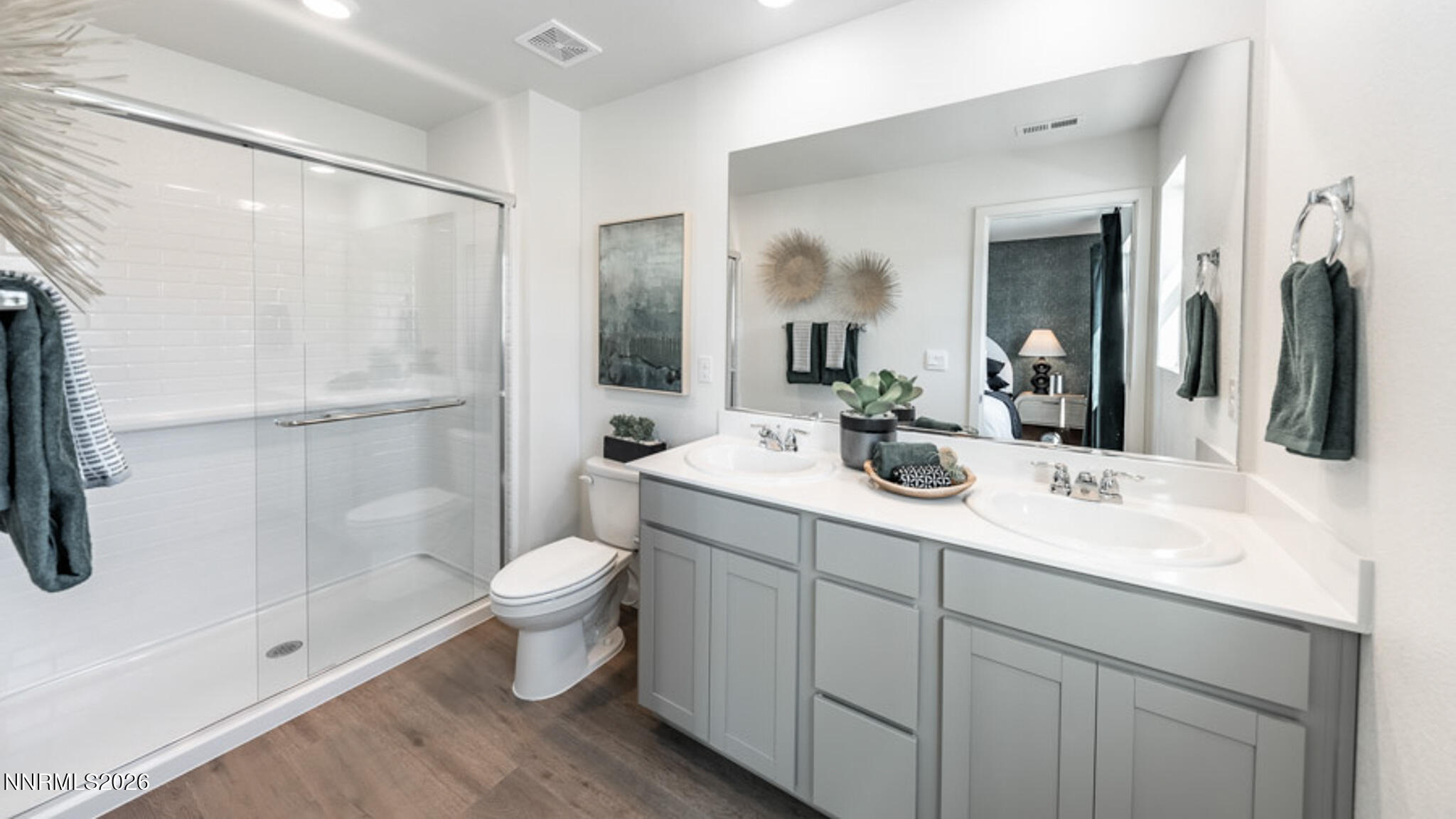 8313 Violet Oak Drive Reno, NV 89506 - Photo 11 of 16 Primary Bathroom