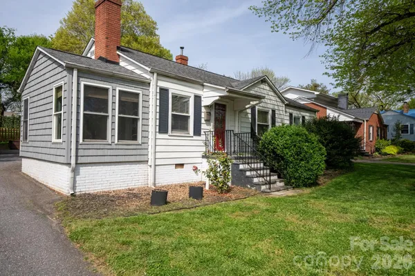 $269,900 | 1339 11th Street Northwest, Hickory, NC 28601